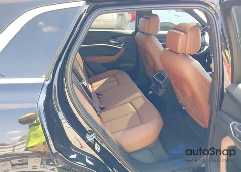 2022 Audi E-Tron Premium Quattro из США, поврежденный, VIN WA1AAAGE0NB013541